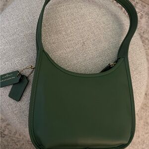 Coach Curve Zip Bag in Hunter Green NWOT